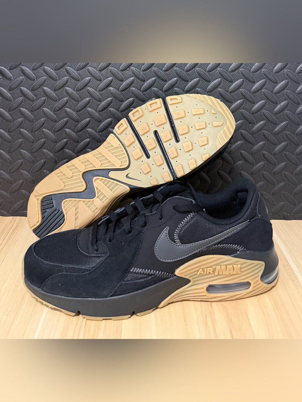 Nike Air Max Excee Black Anthracite Gum Running Sneakers HV0928-010 Mens Size 11